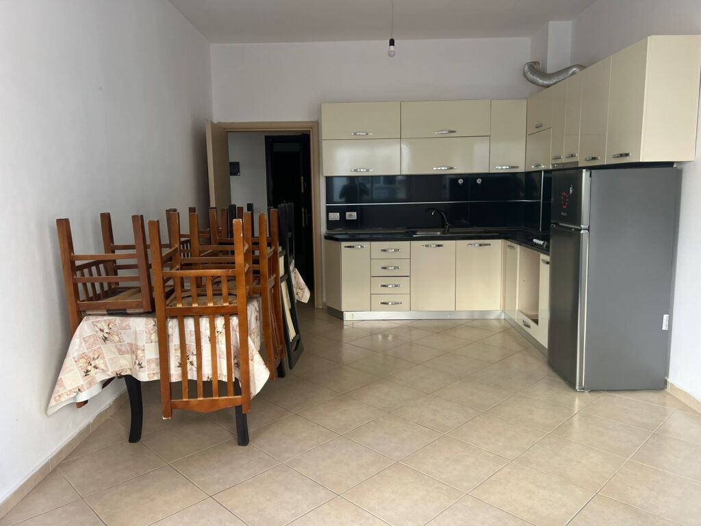 Affittasi 1+1 Kodra e Diellit 40.000 leke
