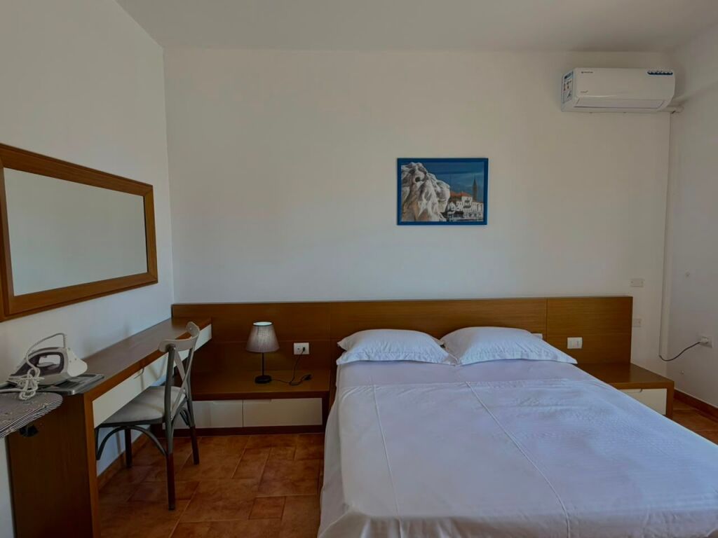 Apartament 2+1 me Qera, Tetor-Maj | Sheshi Pavaresia, Nisatel, Vlore