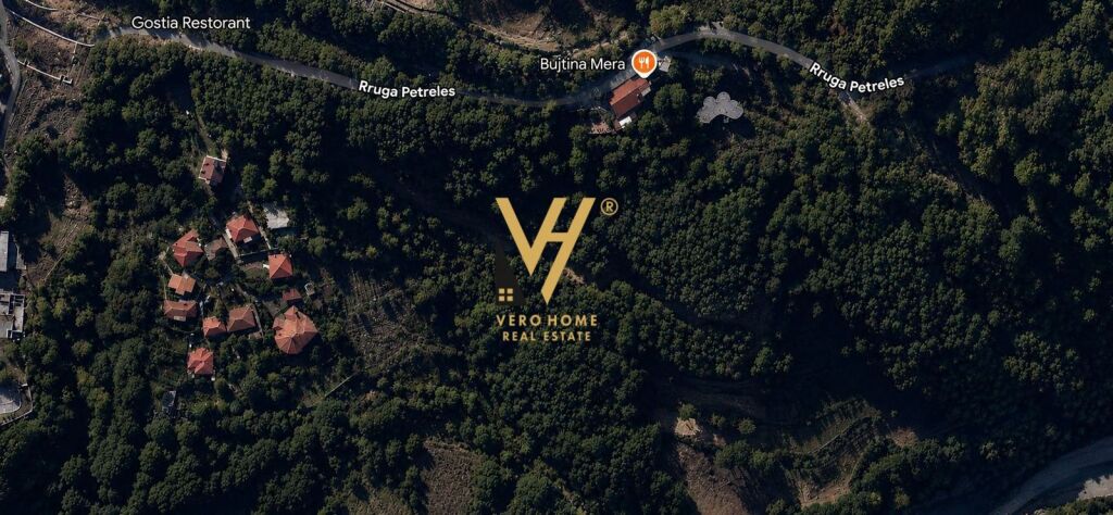 SHITET TOKE PYLL 20.000 M2 PETRELE 620.000 EURO