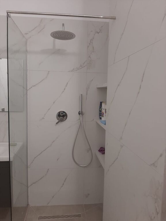 Astir,jepet me qera apartament ,2+1,i  mobiluar 55,000 Leke    
