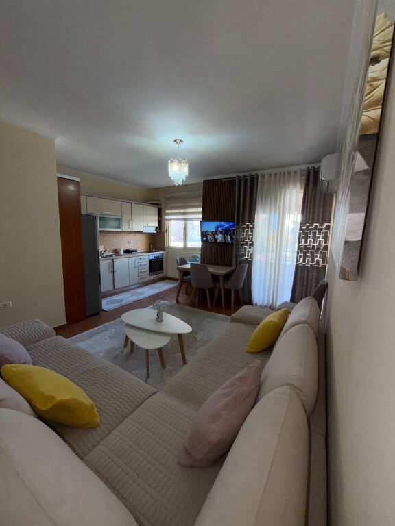 Apartament 1+1 per shitje rruga e cipajve Vlore