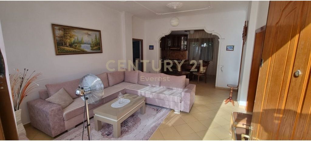 VIA BESA AFFITTASI 2+1 PIANO VILLA