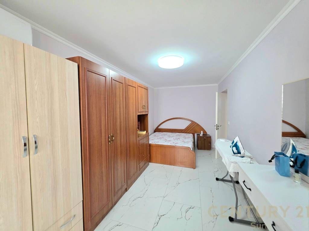 APARTAMENT 1+1 PER QIRA PRANE 21 DHJETORIT