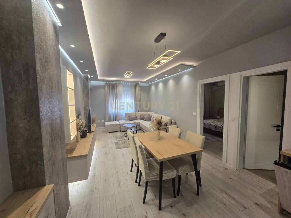 Appartamento 1+1 in affitto a Komuna e Parisit 750 € /Mese