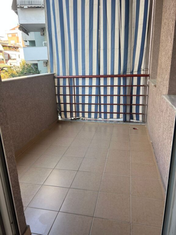 Affittasi 1+1 Kodra e Diellit 40.000 leke