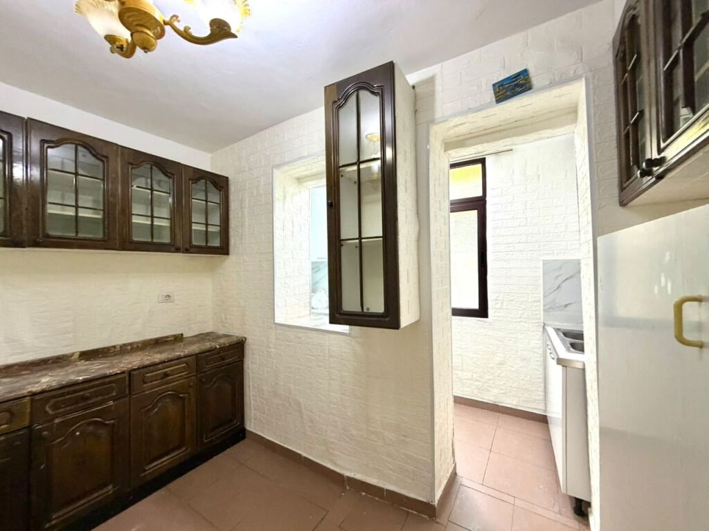 Me Qera: 1+1+Kuzh.Veç &amp; 1P.Parkimi (58m2) 📍Mihal Grameno - Ish Tregu Elektrik (40,000 Leke/Muaj) BOSH