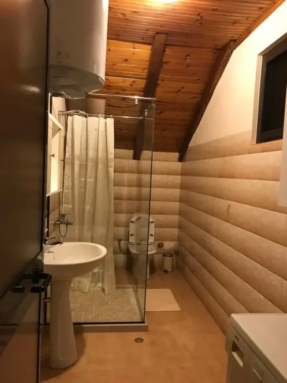 Qera | Vilë 2 + 1 | Xhamlliku | 600 €/muaj