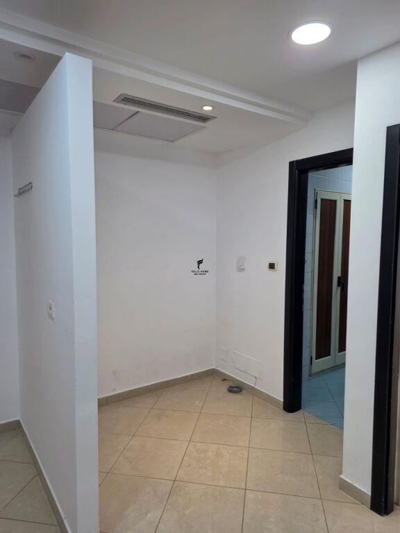 OFFICE FOR RENT 94 M2 CENTER 170,000 LEKE FH-91576