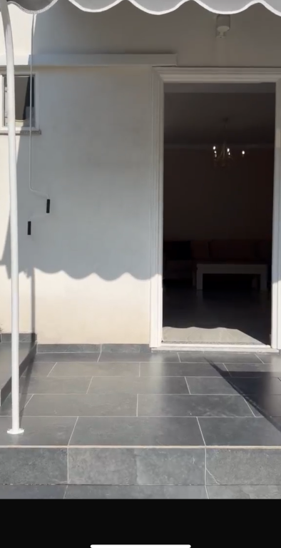 Jepet me qera apartamenti  1+1