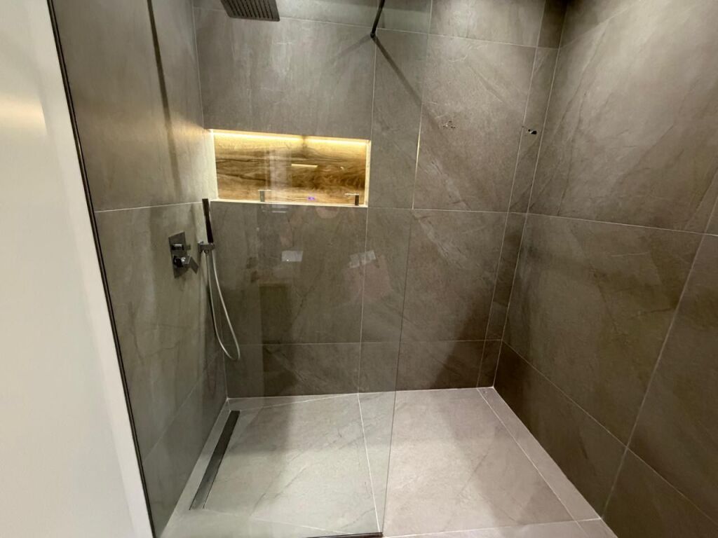 For rent 2+1+2+parking Dry Lake 1500€