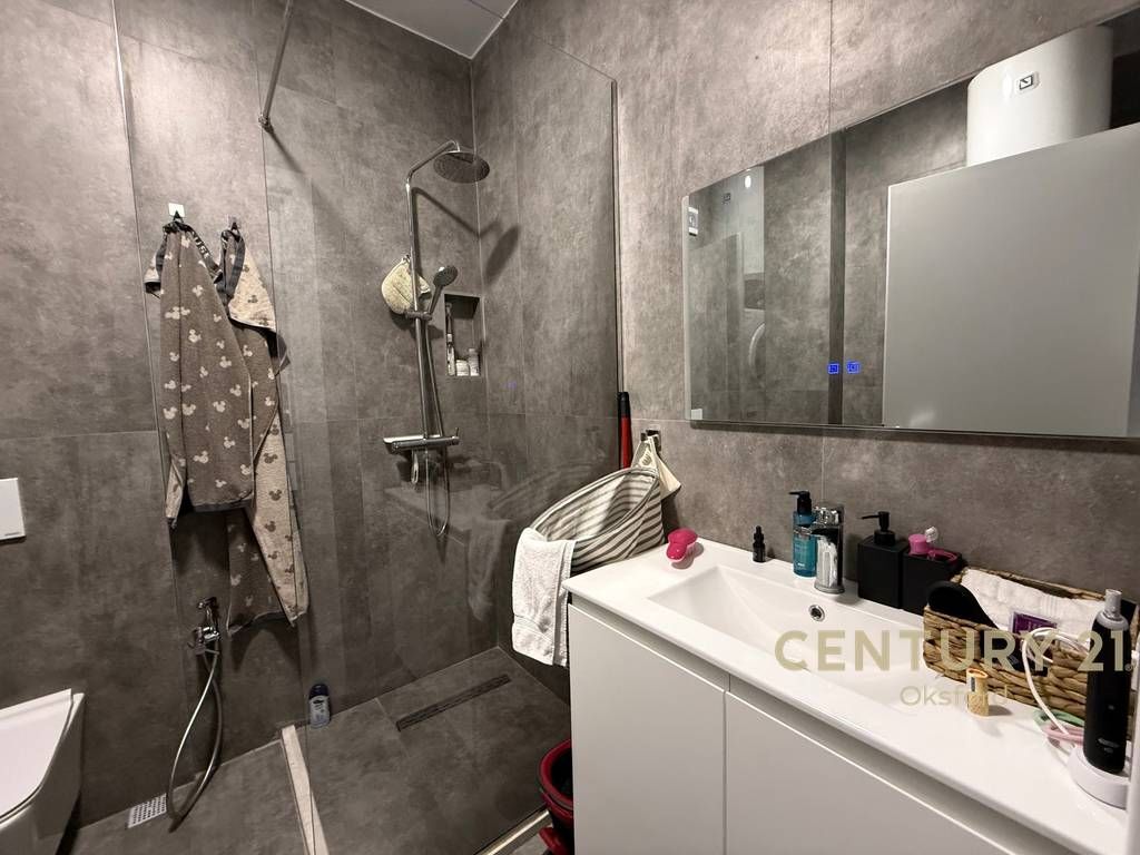 Apartment for rent 1+1 furnished opposite Ring Center, at Zogu I Zi!