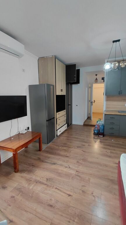 Kodra e diellit jepet me qira apartment