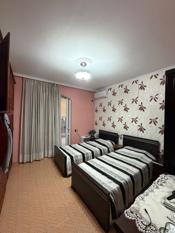 Apartament ne shitje 4+2+1 Sarande