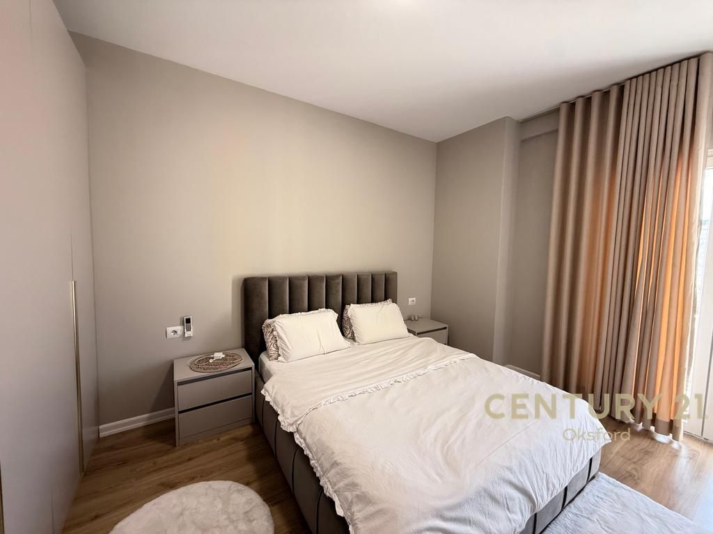 Apartment for rent 1+1 furnished opposite Ring Center, at Zogu I Zi!