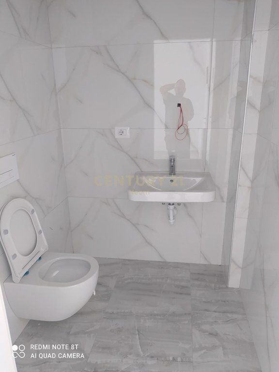 Commercial Space for Rent on Siri Kodra Street - 450 Euro