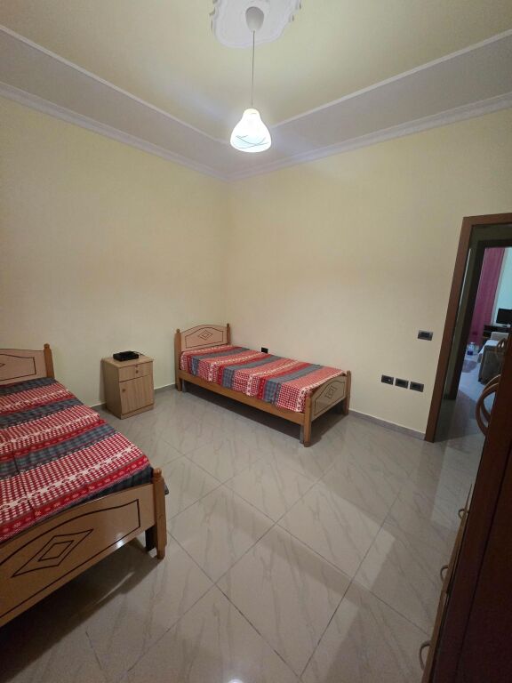 Qera | Vilë 1 + 1 | Rruga Jordan Misja | 400 €/muaj