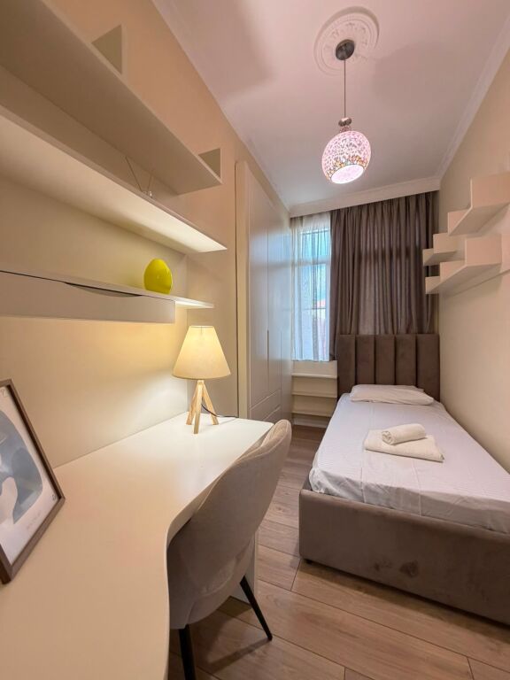 Ish Ekspozita_Rent 3+1+2