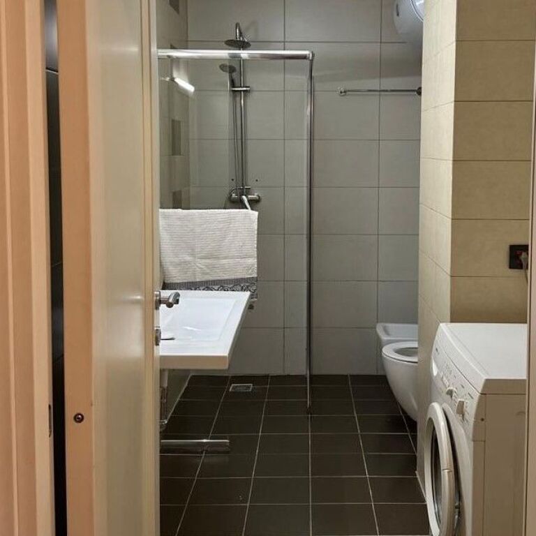 🏡 JEPET APARTAMENT 2+1 ME QIRA | PRANË KOPSHTIT BOTANIK 🌿