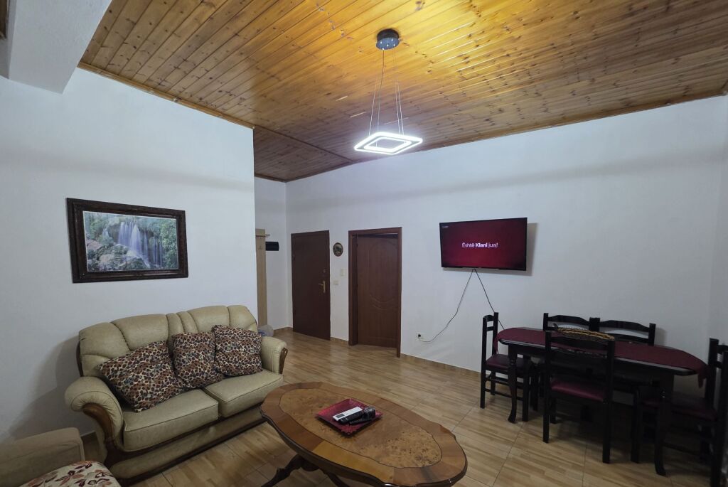 Rent | Shtëpi private 1 + 1 | Varri Bamit | 400€/month