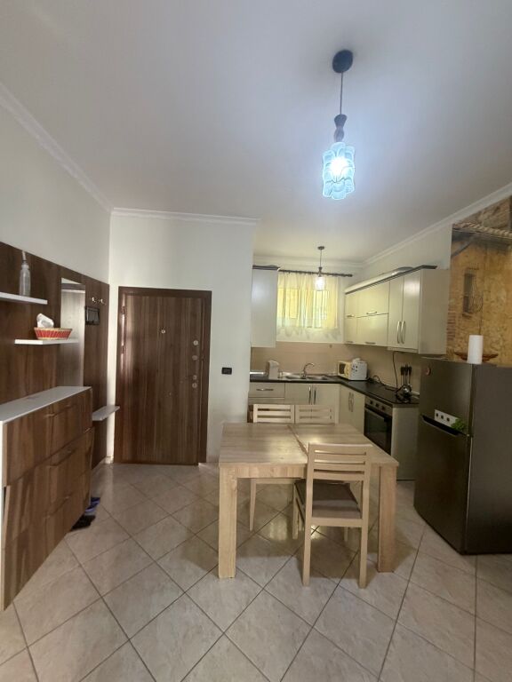 1+1,kopshti zologjik,kat 1 pallat,450 mije lekd