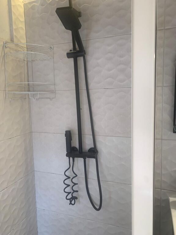Jepet Apartament me qera 500 rruga e kavajes