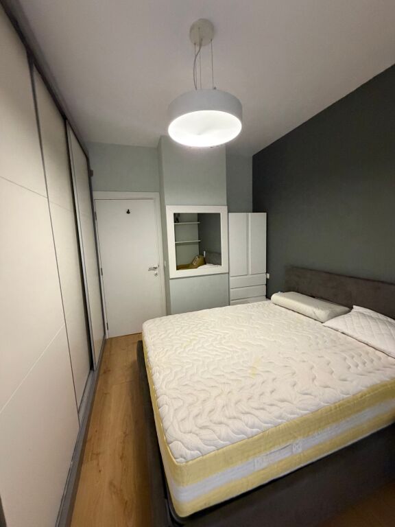 1+1,kat 2 ashensore,xhangolli pazari i ri,650 mije leke
