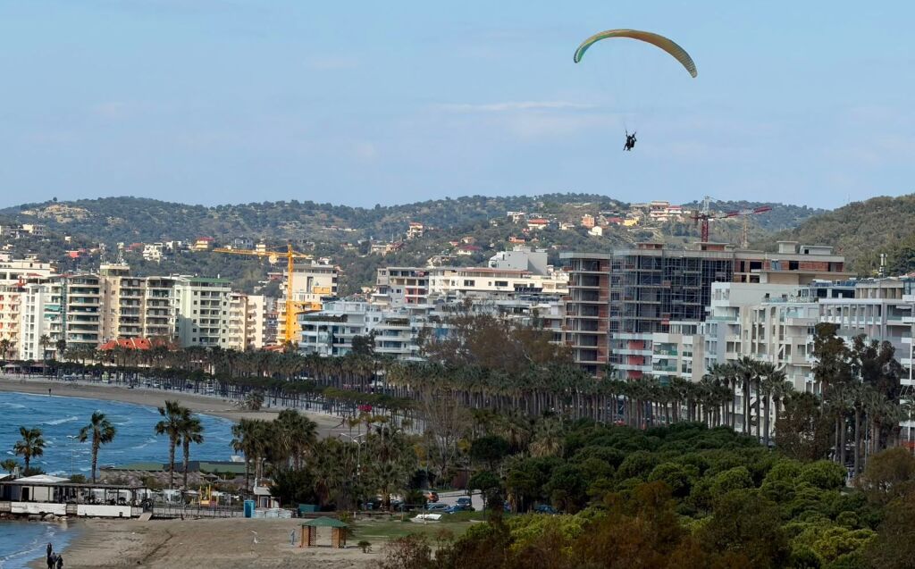 Super Appartamento 2+1 in Affitto Vista Mare, dal 1 Ottobre al 31 Maggio, Lungomare, Vlore