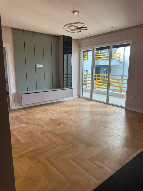 Rent | Apartament 1 + 1+Ballkon | Laprake | 650 €/month