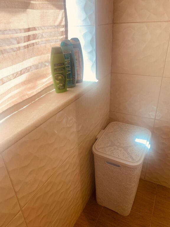Jepet Apartament me qera 500 rruga e kavajes