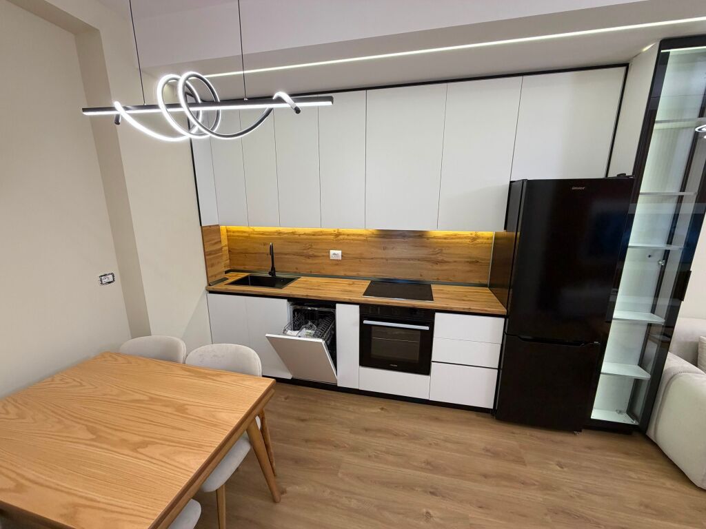 🏠 VENDESI SUPER APPARTAMENTO 1+1  📍 Ali Demi – Residenza Kaimi 12500000 lek