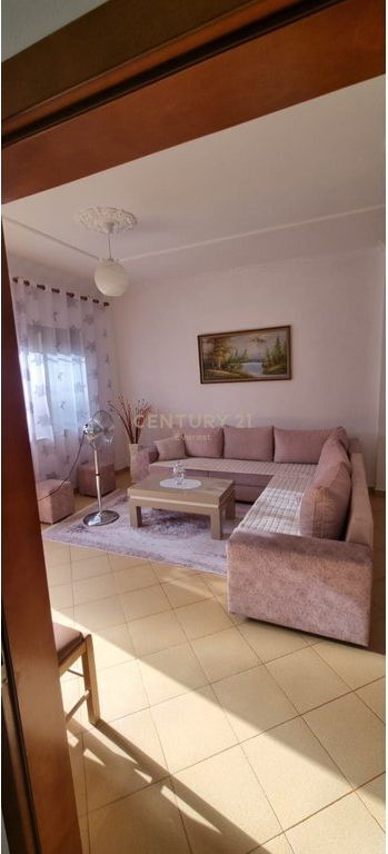 VIA BESA AFFITTASI 2+1 PIANO VILLA