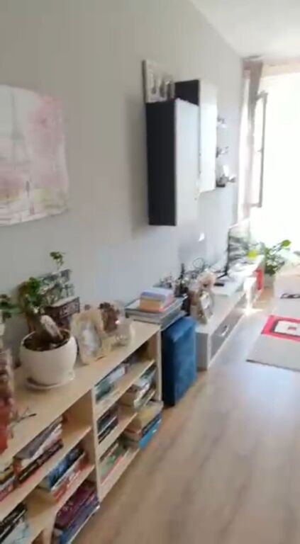 Jepet Apartament me qera 700€