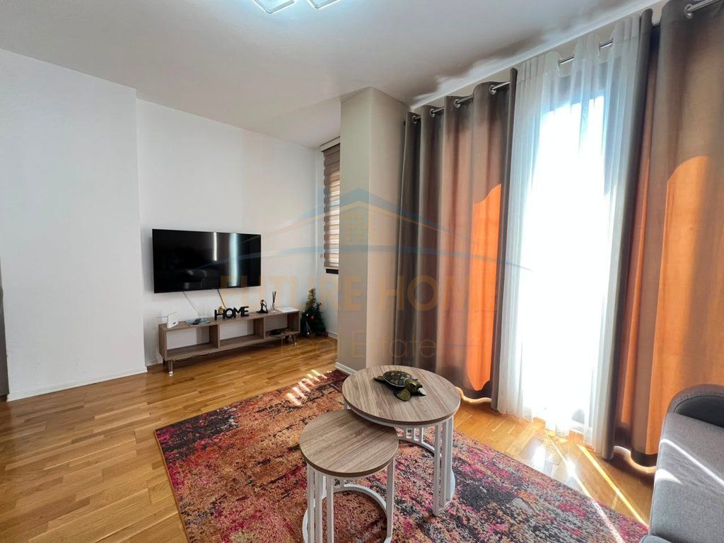 Qera, Apartament 1+1+Post Parkimi, Rruga e Barrikadave