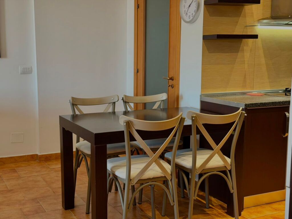 Apartament 2+1 me Qera, Tetor-Maj | Sheshi Pavaresia, Nisatel, Vlore