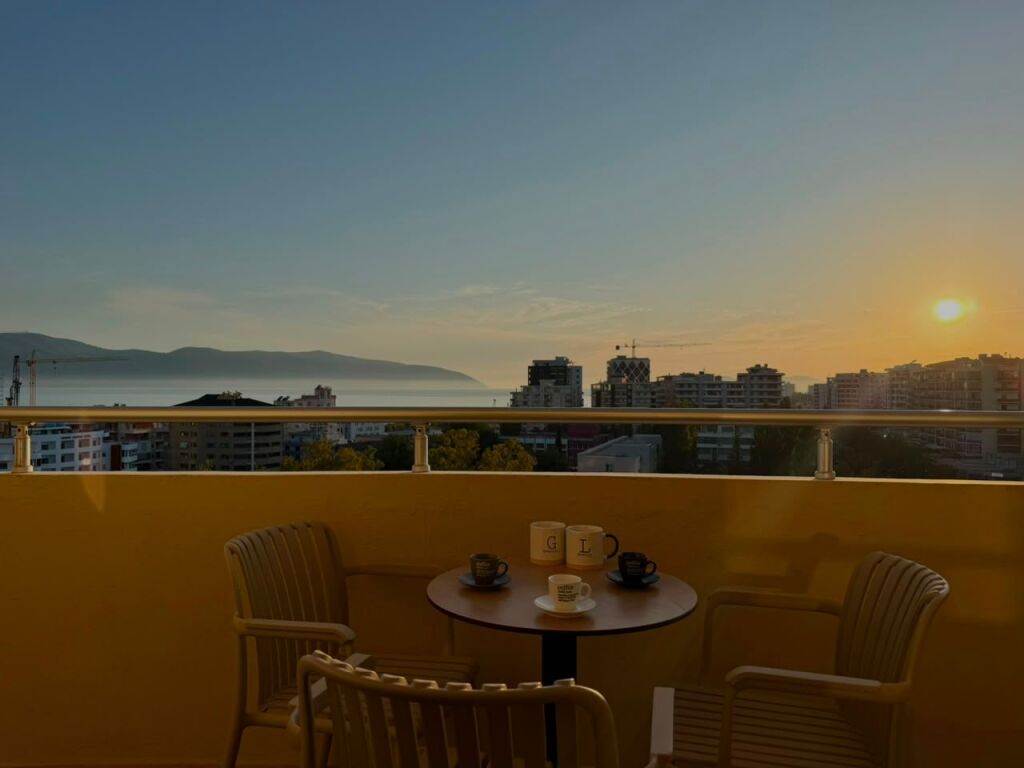 Apartament 2+1 me Qera, Tetor-Maj | Sheshi Pavaresia, Nisatel, Vlore
