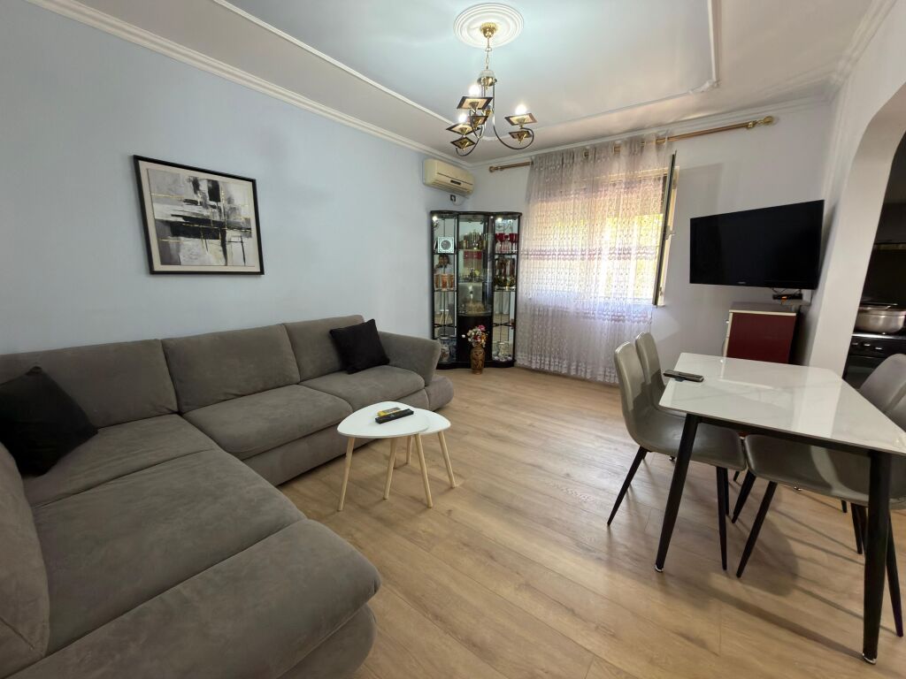 Apartment 2+1 For Rent in Xhamllik
