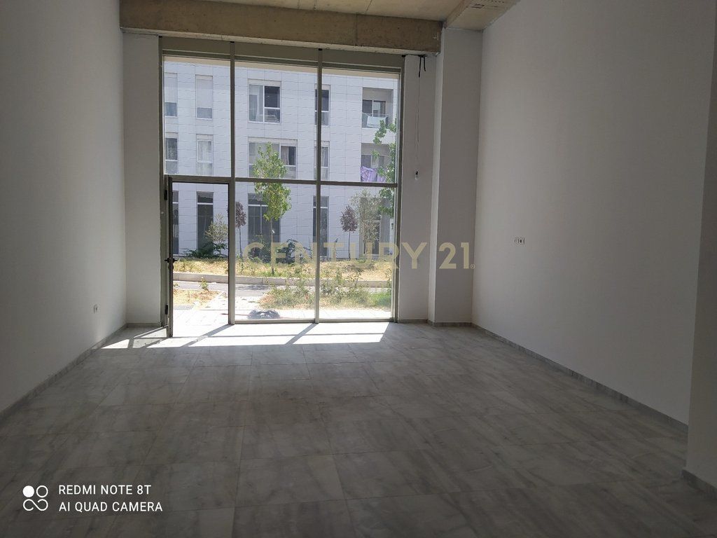 Commercial Space for Rent on Siri Kodra Street - 450 Euro