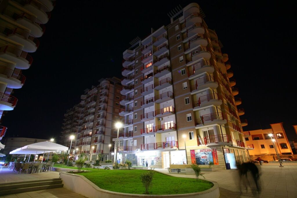 Tirane, affittasi appartamento 3+1+2+Annesso+Balcone (Don Bosko)
