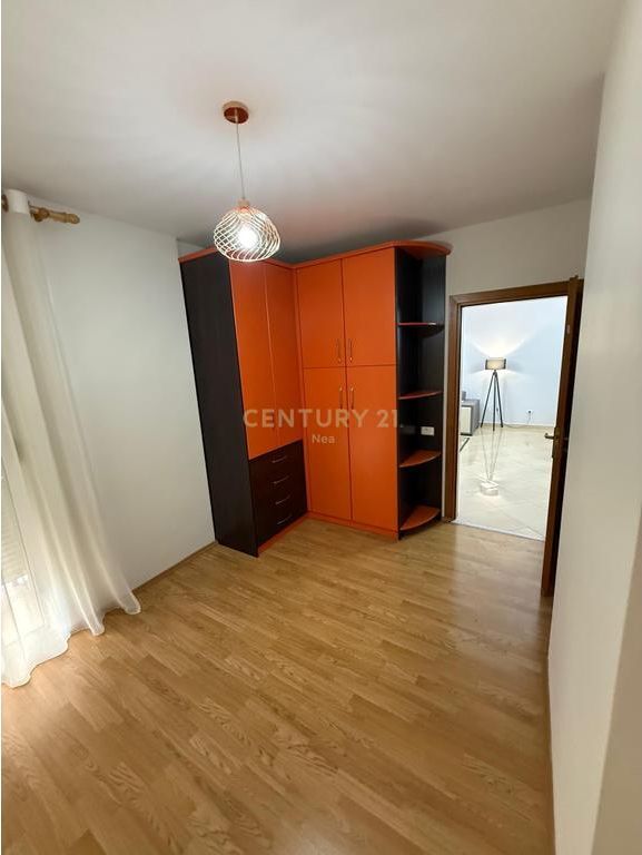 Apartment 2+1 near the entrance of Kodra e Diellit 1 !! 710 € /Month 65,000 Lek /Month