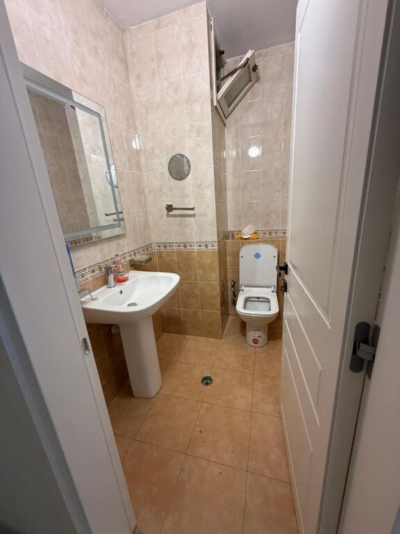 📍Laprak Jepet Apartament 3+1+2 Me Qera Per Zyra