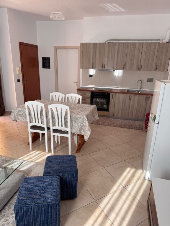 2+1,kat 2 godine private,sauk i ri te hotel baroni