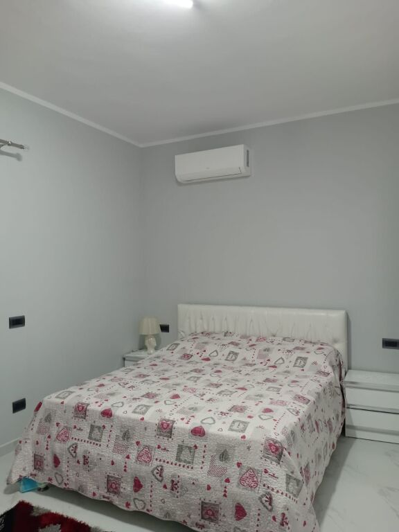 Apartament me qera
