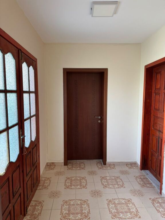 Hyrje me qira ne Kombinat, 1+1, 60m2, 22000 LEK