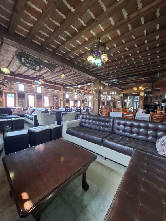 BAR-RESTORANT ME QIRA, VENDOSUR TEK RRETH-RROTULLIMI I SHKOZES!