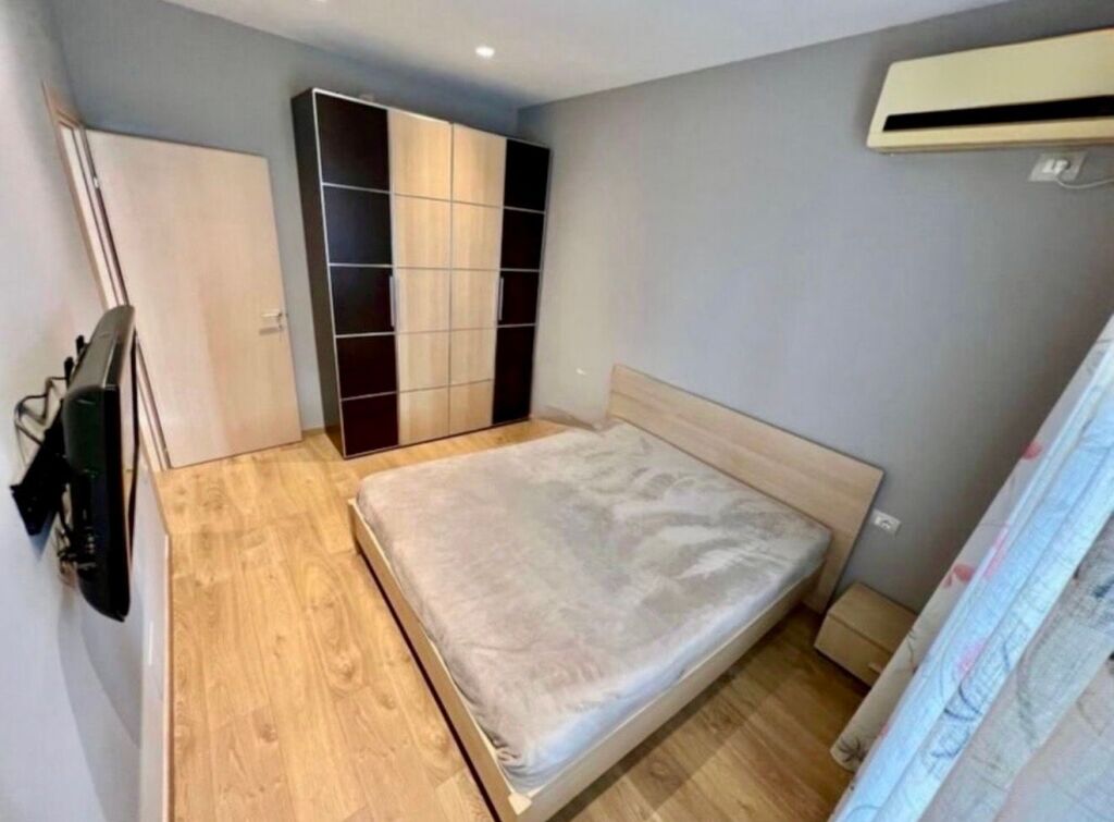 Apartament 2+1 te Komuna E Parisit
