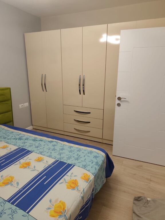 Apartament 1+1 me qira tek Fusha e Aviacionit!