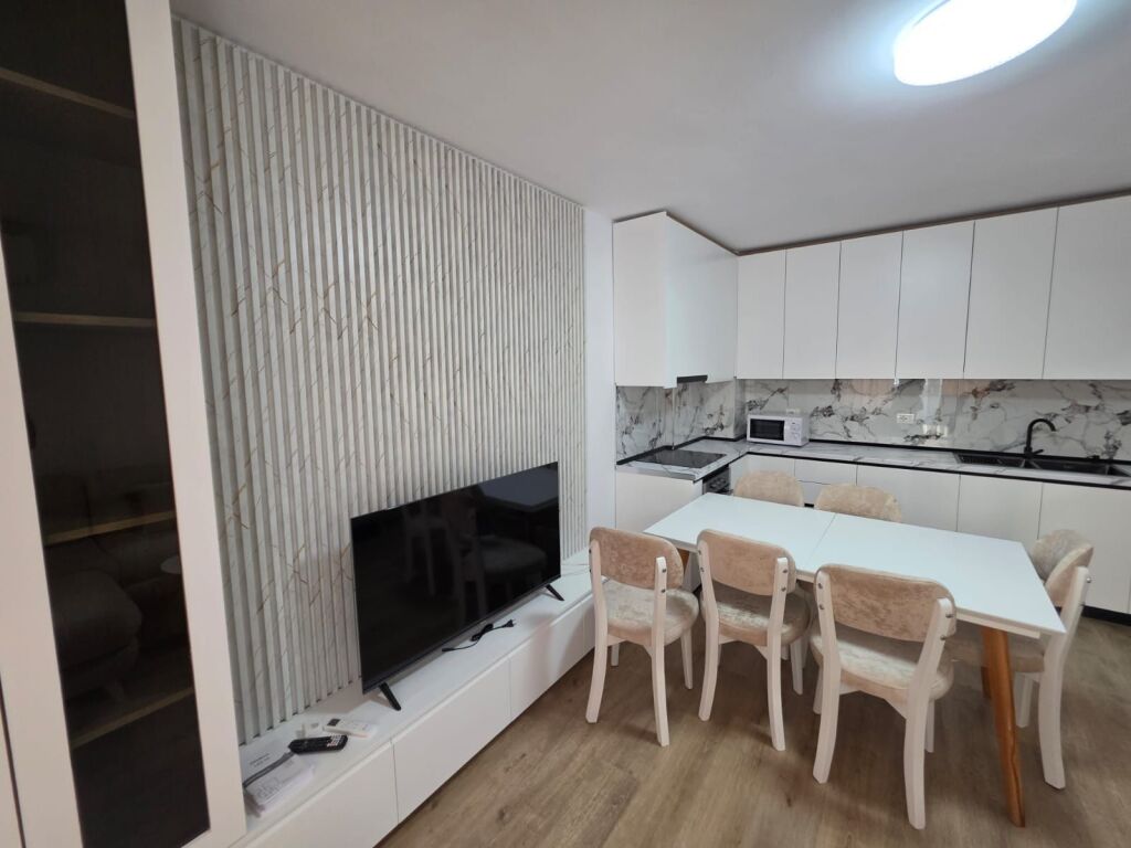Rent | Apartament 2 + 1 | Rruga 5 Maji | 550 €/month