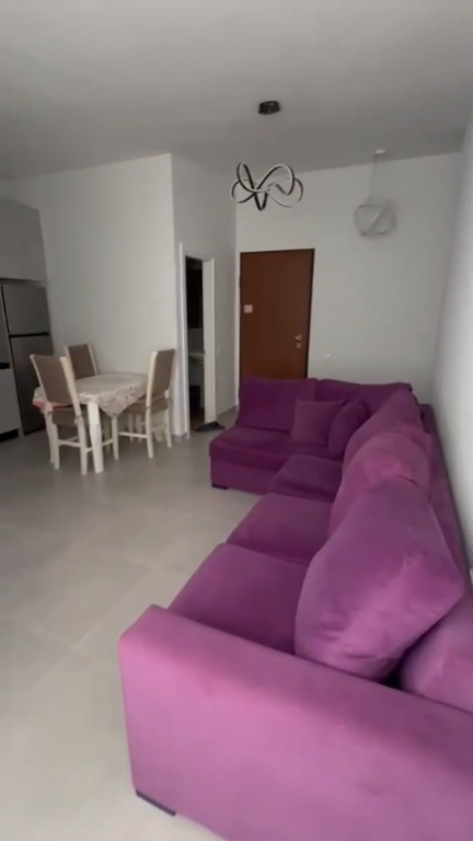 Apartament 1+1 per qera Kristal Center !