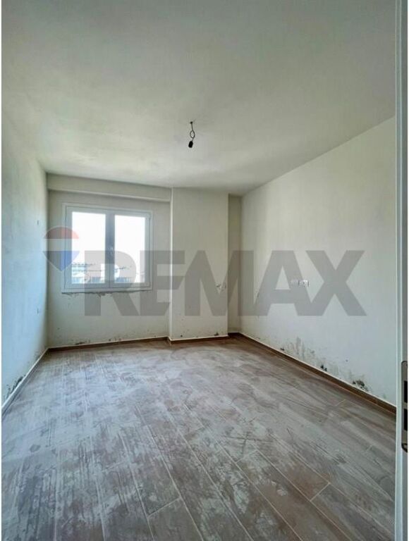 Apartament 2+1 per shitje prane fabrikes se miellit