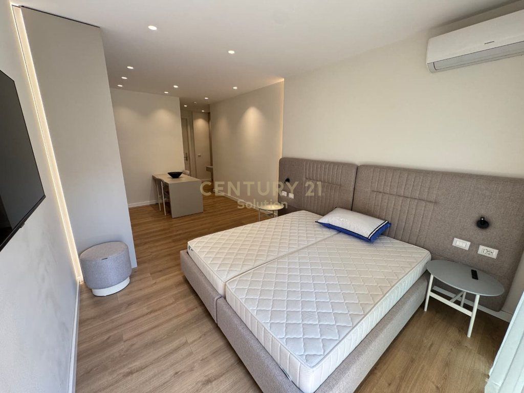 PREMIUM STUDIO FOR RENT, OPPOSITE RADISSON